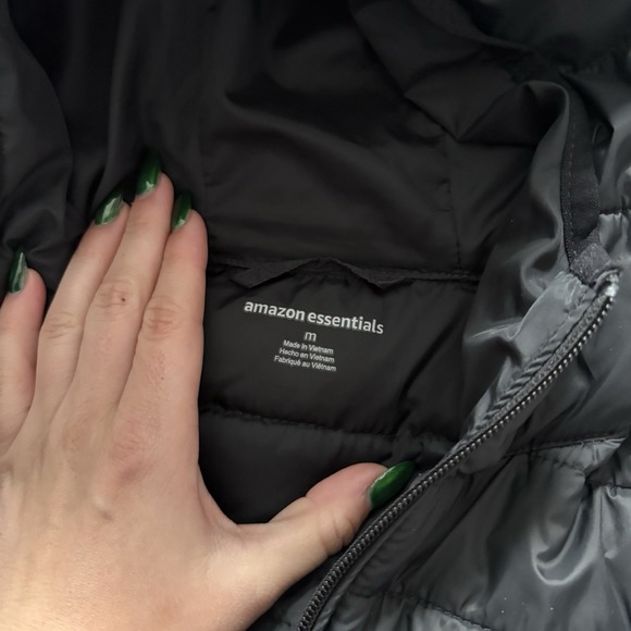 Amazon Essentials Womens Size Medium Black Lightweight Hooded Puffer Jacket Coat - Picture 6 of 7